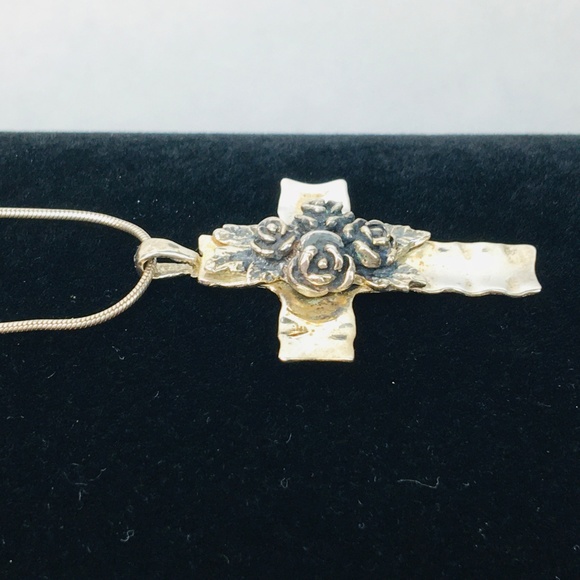 Israel Sterling Cross Ornate Sculpted Roses 18" - Picture 5 of 8